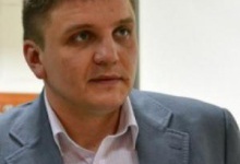 В окрузі Єремеєва за мандат поборються ще троє кандидатів — самовисуванець, учаник АТО і ляшківець