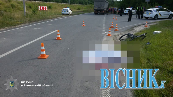 Смертельне ДТП на Рівненщині: 18-річну дівчину-велосипедистку збила вантажівка