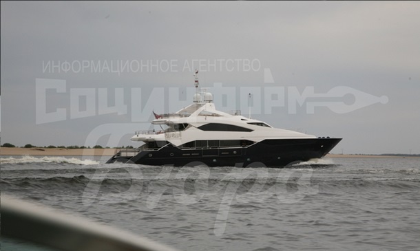 Янукович на яхті наробив переполоху в російському Волгограді