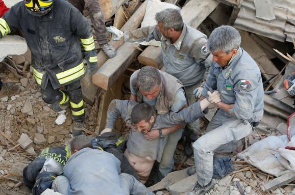 Внаслідок землетрусу в Італії загинули 247 людей і 368 поранені