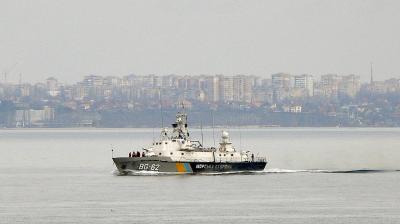 Російські військові кораблі та літак переслідували українське прикордонне судно