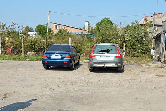 У Нововолинську хтось підірвав гранату біля припаркованих авто