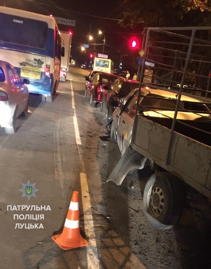 У Луцьку в одній ДТП постраждало п’ять машин
