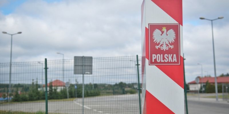 На кордоні з Польщею стоять 580 авто