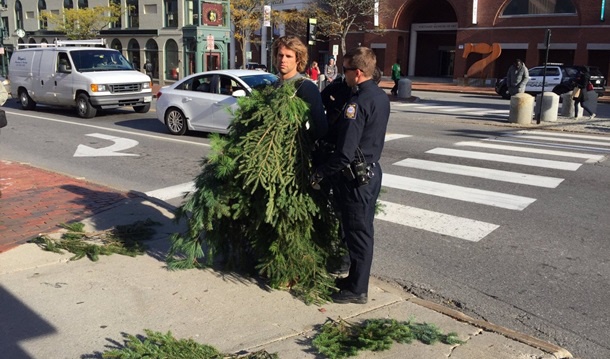 У США заарештували «людину-дерево». ФОТО