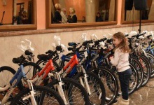У Луцьку діти загиблих учасників АТО отримали велосипеди