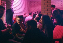 У Луцьку у старій частині міста активісти виявили підпільний нічний клуб