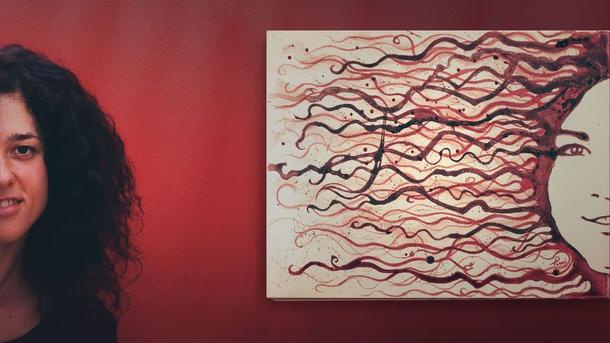 Румунська художниця малює картини менструальною кров’ю