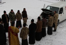 Волинські капелани повезли на Донбас медичний автомобіль