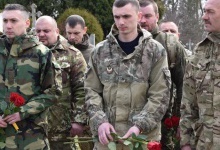 День добровольця у Луцьку: молебень у соборі і автопробіг до поховань полеглих воїнів