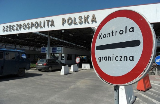 Черг на кордоні з Польщею побільшає