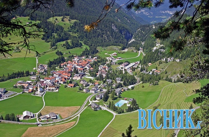 Туристам заборонили фотографувати надто гарне село в Швейцарії