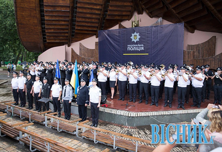 Українські поліцейські встановили музичний рекорд