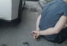 У Луцьку неадекватний водій намагався з’їсти ключі від авто