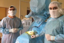 Луцькі та американські хірурги провели складну операцію на мозку дитини