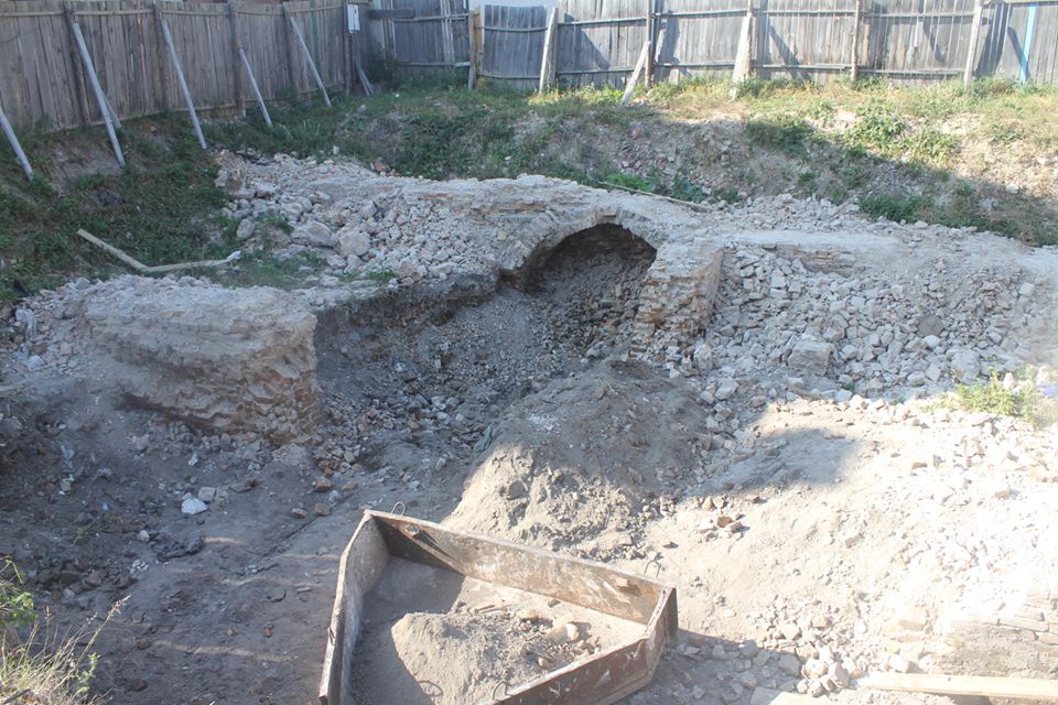 У Луцьку будівельники знищили древню архітектурну пам’ятку