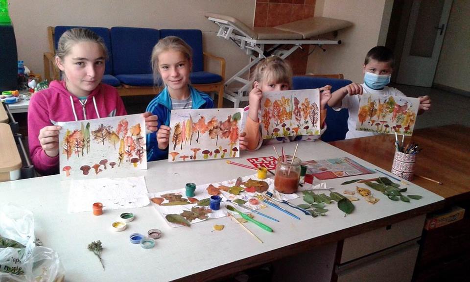 У Волинській обласній дитячій лікарні відкрилася виставка робіт маленьких пацієнтів