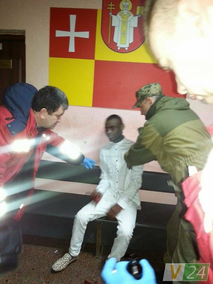 У Луцьку п’яний африканець розбив вікно чергової частини у міськвідділі поліції