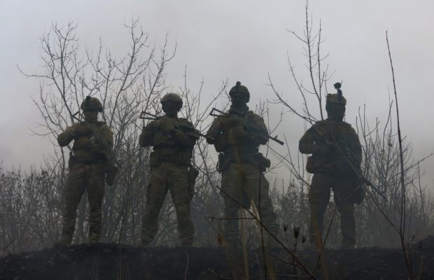 Українські ДРГ розстрілюють військовий транспорт у тил бойовиків
