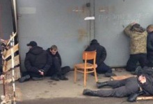 У Миколаєві два десятки озброєних бандитів захопили ринок – поліція звільнила об’єкт штурмом
