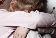 На Прикарпатті дівчинку шість років ґвалтував вітчим