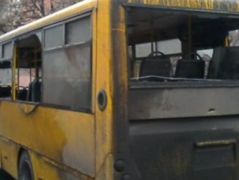 На Донеччині на окупованій території обстріляли автобус з цивільними