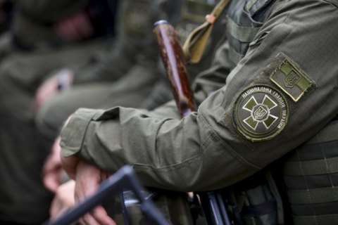 На Луганщині у будівлі суду застрелився охоронець-нацгвардієць