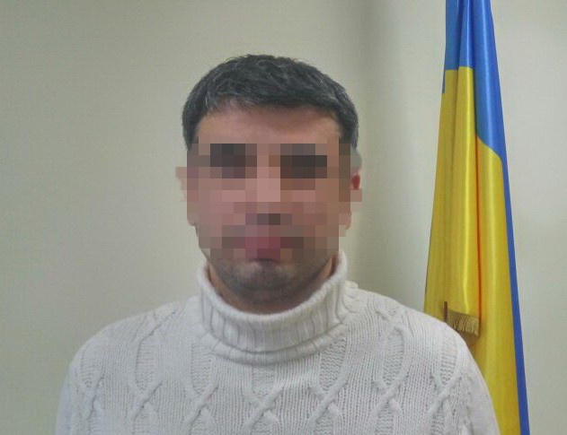 Кримський «міністр» - патріот Росії приїхав в Україну по біометричний паспорт