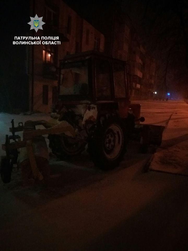 У Луцьку сніг чистив п’яний тракторист