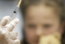 Після смерті дитини на Тернопільщині в Україні заборонили дві вакцини
