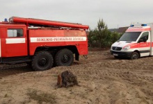 Прямуючи на виклик у піску загруз автомобіль швидкої допомоги