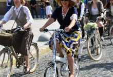 У Львові їздили на велосипедах у стилі ретро