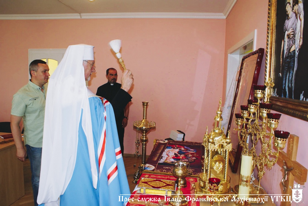 На Донбасі відкриють новий храм – митрополит Володимир вже поблагословив церковні речі