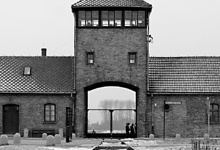 Концтабір Освенцім був фашистським та… радянським