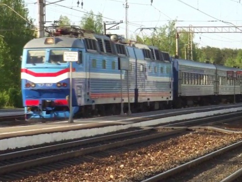 Укрзалізниця пустила 11 додаткових поїздів під час святкових вихідних