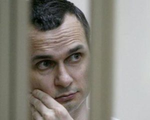 Російська влада офіційно повідомила  про стан Олега Сенцова