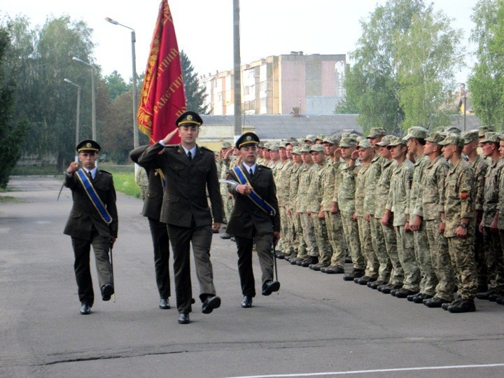 У Володимирі-Волинському зенітно-ракетний полк отримав Бойовий прапор