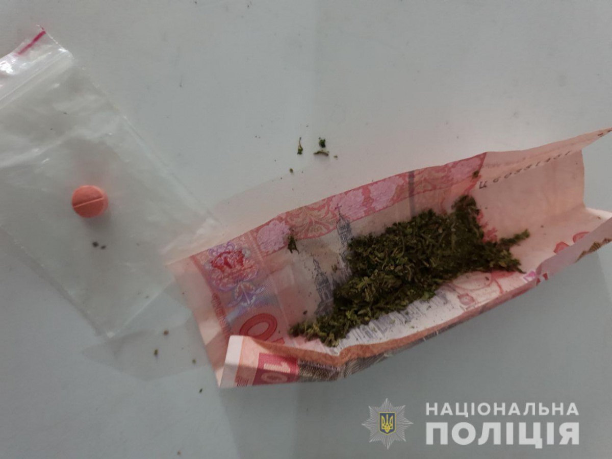 Хмельничан взяли з наркотиками на Рівненщині