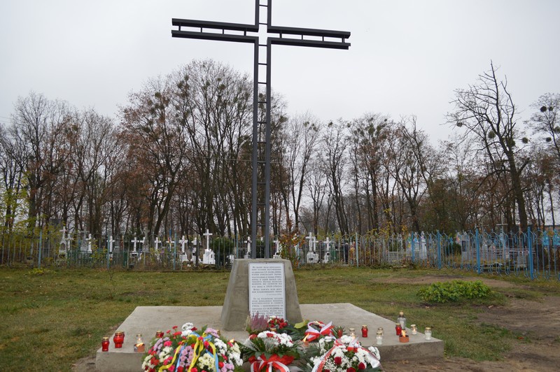 У Ковелі освятили оновлений Хрест пам’яті жертвам тоталітарного режиму