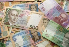 90-річна українка  переказала 10 тисяч доларів на підтримку ЗСУ