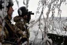 Доба на Донбасі:  поранено двох українських бійців