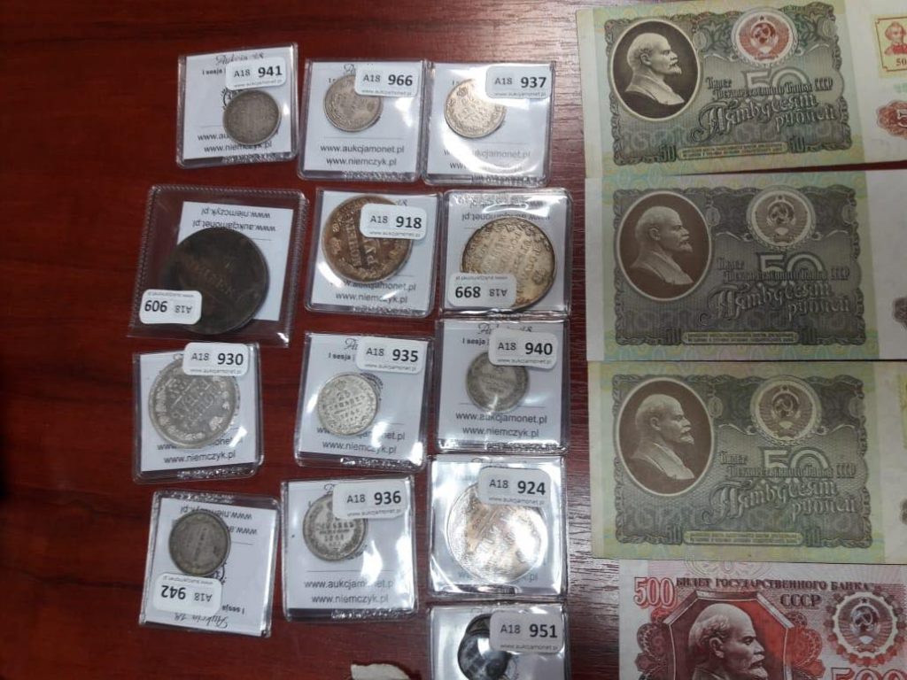 Через ПП «Устилуг» намагалися ввезти колекцію старовинних монет і банкнот