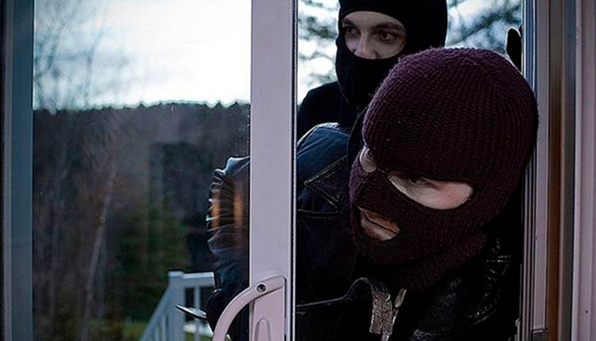 Двоє волинян за  квартирні крадіжки  у Нововолинську, втрапили за ґрати