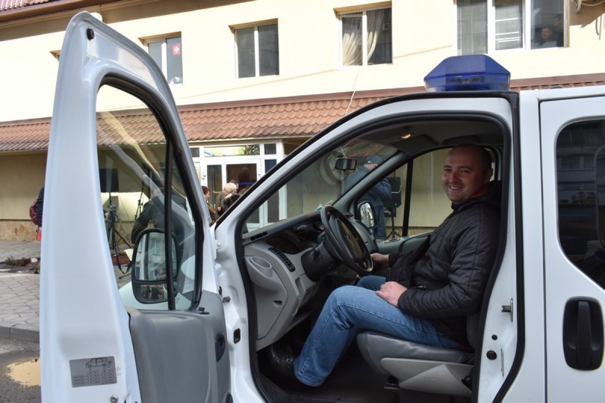 Волинський Центр допомоги учасникам АТО/ООС отримав автомобіль від польського благодійника