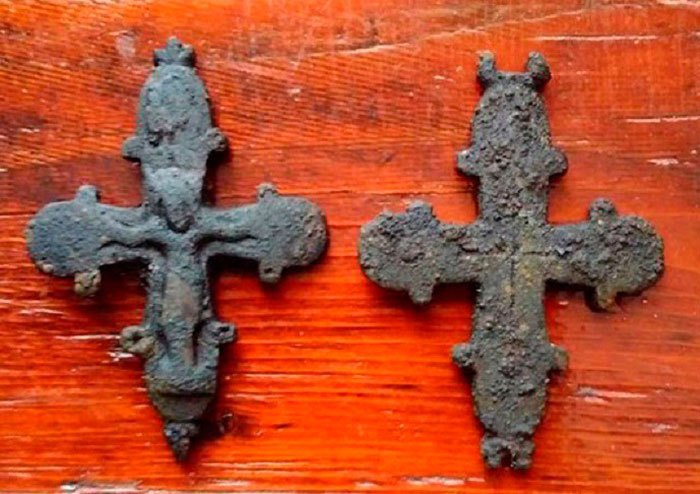 Знайшли 900-літній хрест