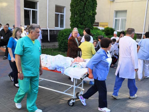 Терористична атака на Луцьк триває четвертий день – «заміновано» обласну лікарню