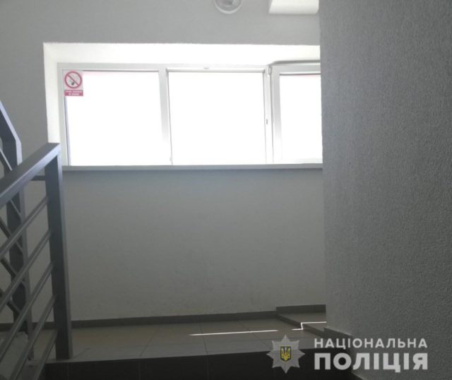 Трагедія на Київщині: 2-річний хлопчик з рук батька випав з 8-го поверху