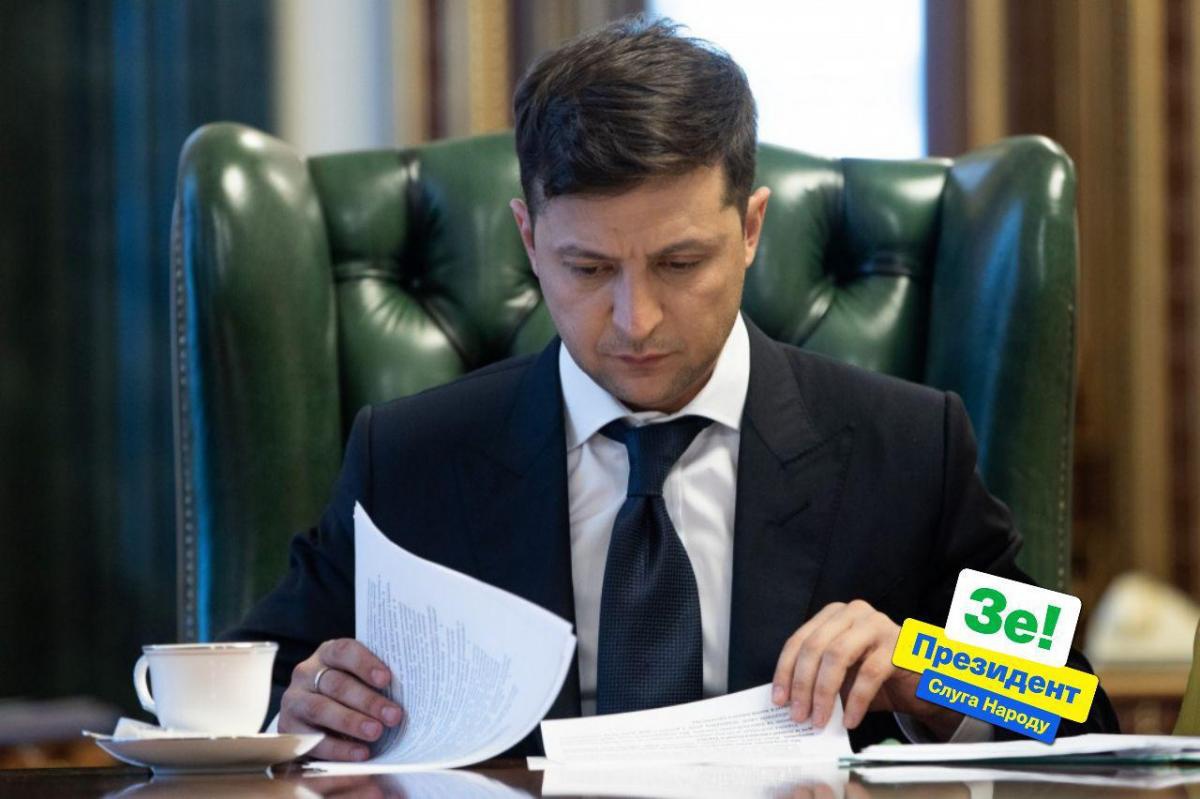Зеленський вмив руки від петиції про відставку Авакова