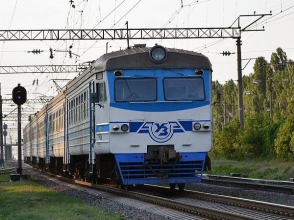 На Львівщині пасажирський потяг переїхав жінку