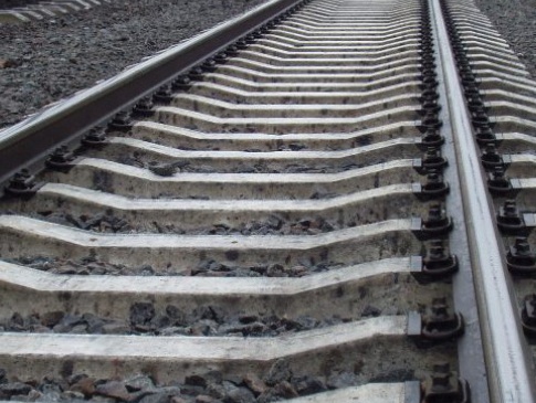 На Хмельниччині між залізничними коліями знайшли тіло 11-річного хлопчика